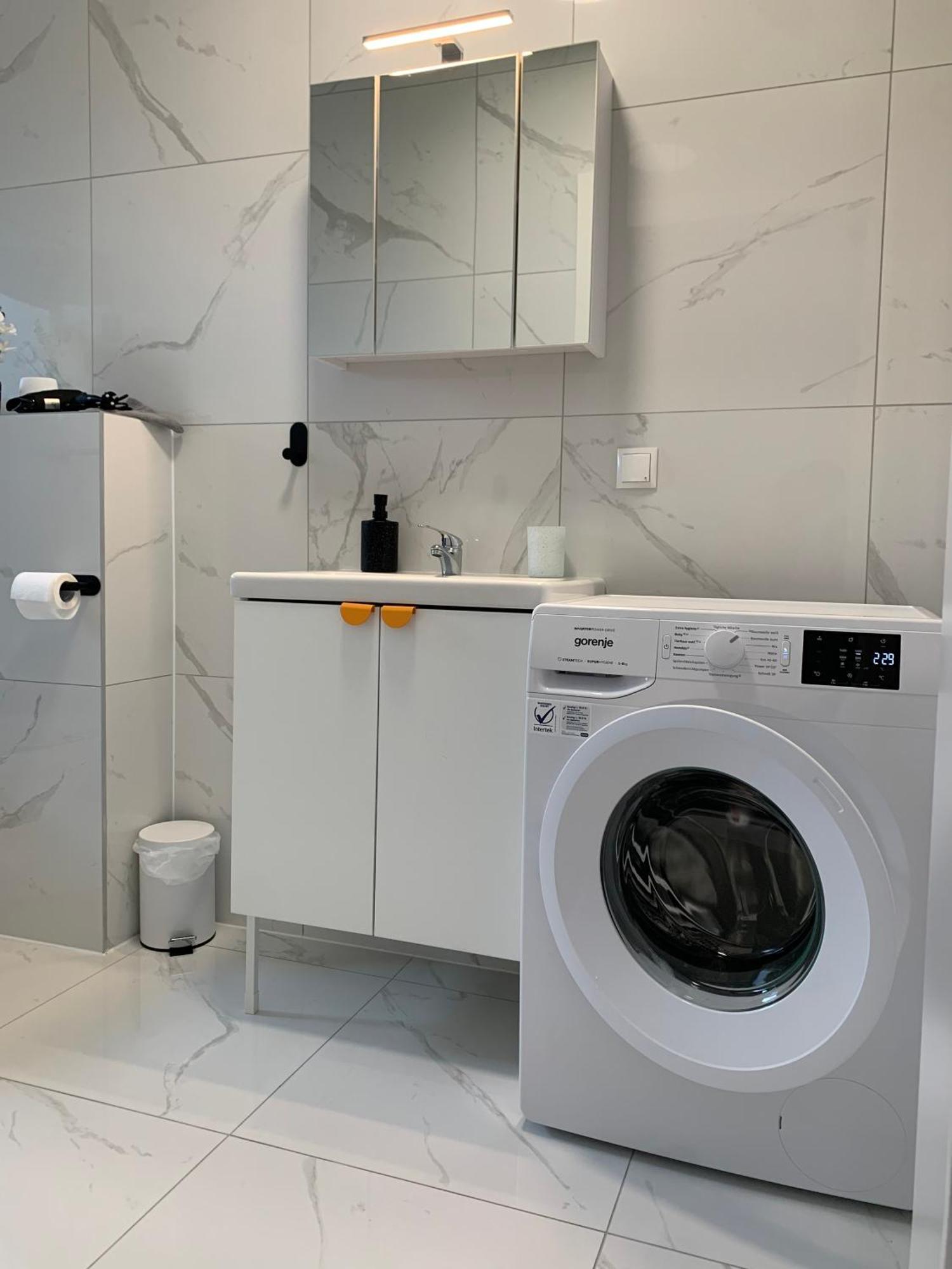 Weisses Haus Apartment เกราสดอร์ฟไบวีน ภายนอก รูปภาพ