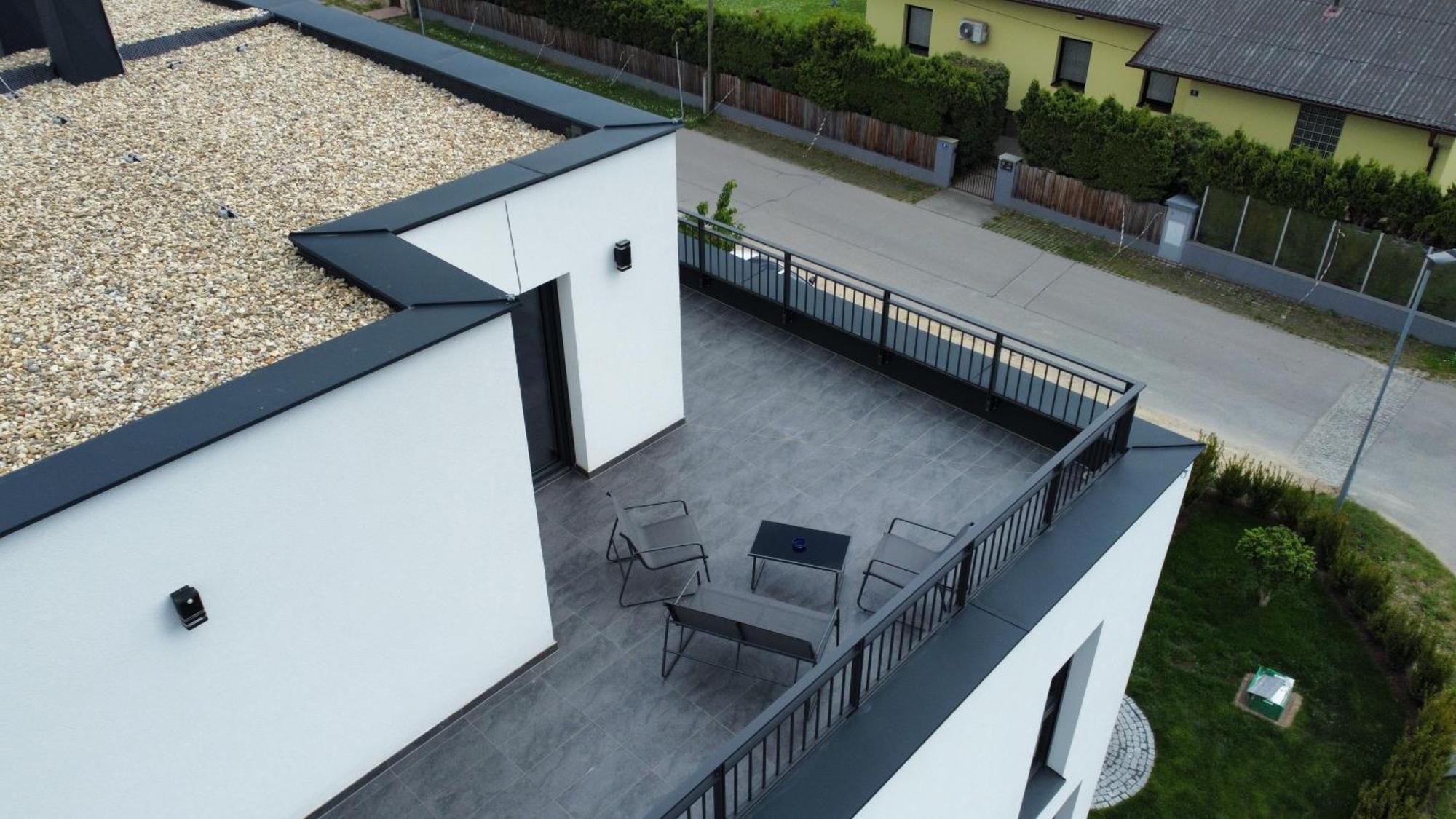 Weisses Haus Apartment เกราสดอร์ฟไบวีน ภายนอก รูปภาพ