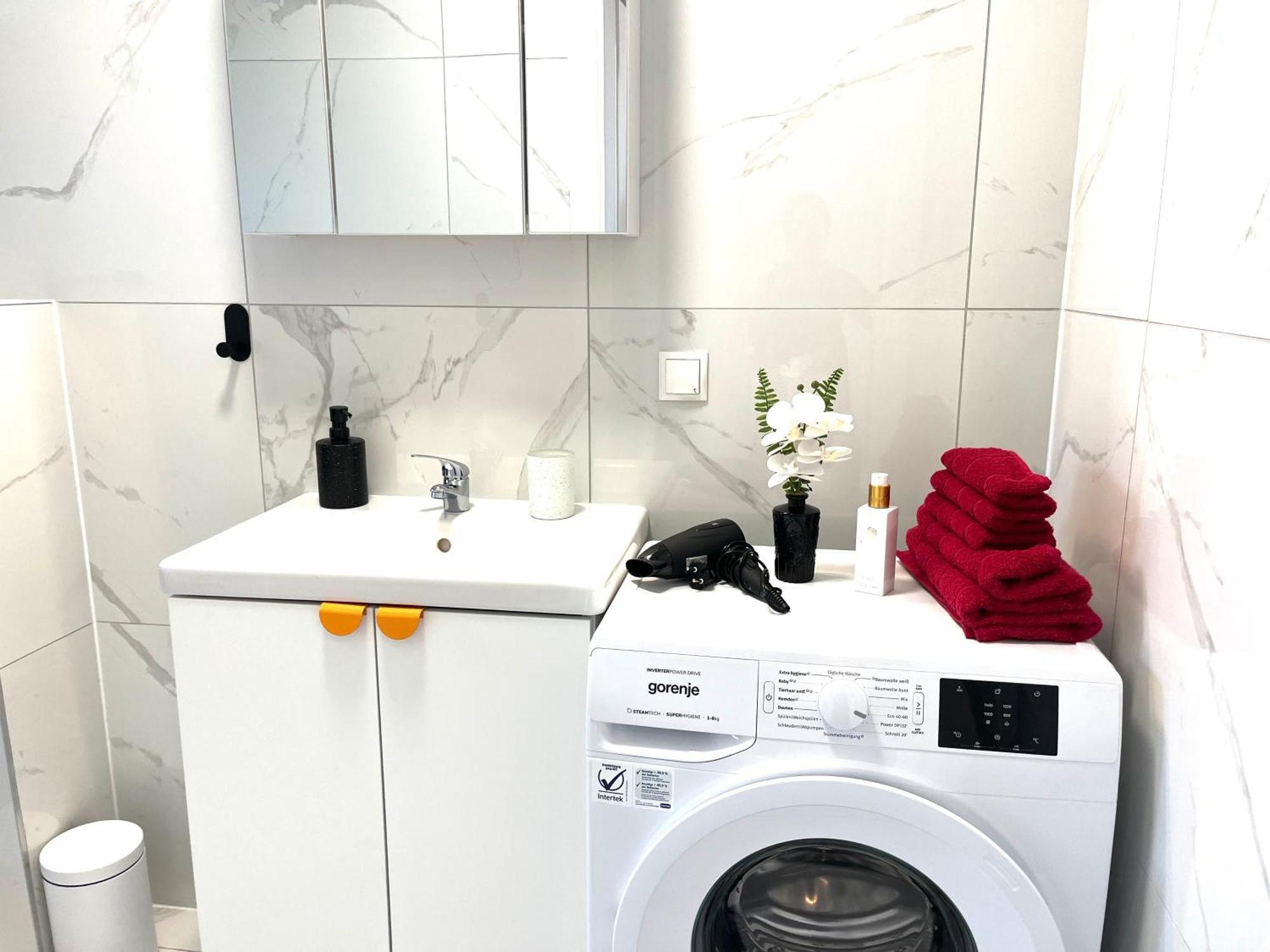 Weisses Haus Apartment เกราสดอร์ฟไบวีน ภายนอก รูปภาพ