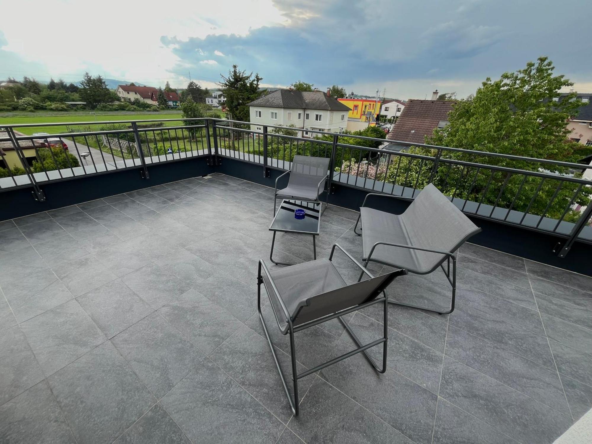 Weisses Haus Apartment เกราสดอร์ฟไบวีน ภายนอก รูปภาพ