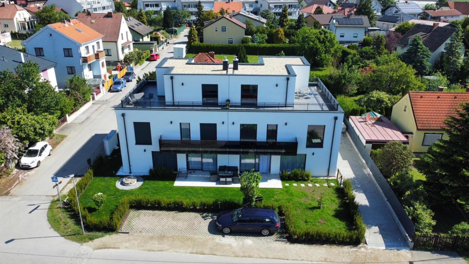 Weisses Haus Apartment เกราสดอร์ฟไบวีน ภายนอก รูปภาพ