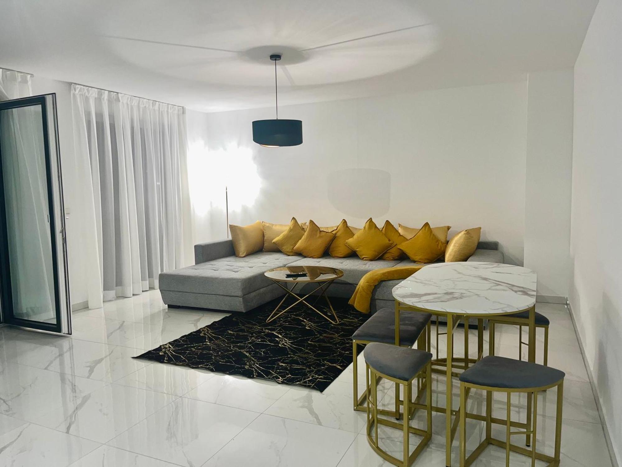 Weisses Haus Apartment เกราสดอร์ฟไบวีน ภายนอก รูปภาพ