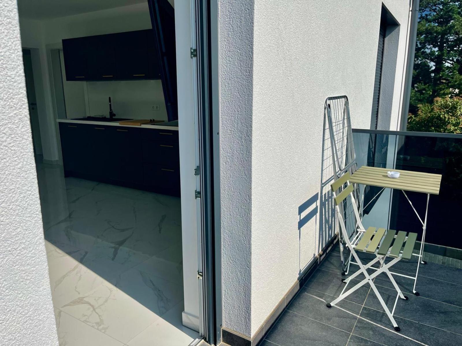 Weisses Haus Apartment เกราสดอร์ฟไบวีน ภายนอก รูปภาพ